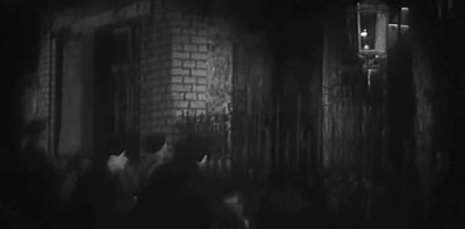 ТРЕВОЖНАЯ МОЛОДОСТЬ смотреть