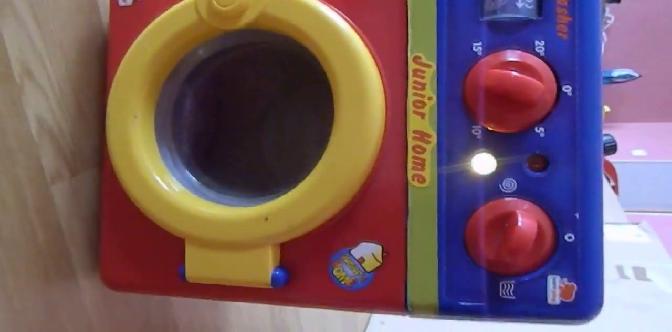 Видео обзоры игрушек - стиральная машина Junior Home смотреть
