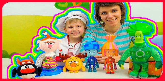 Видео про игрушки: Фиксики Нолик Симка Папус и Смешарики Пин Лосяш. Готовим торт для Нюши смотреть