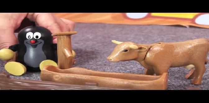 Аня и Кротик кормят зверей на ферме - Игрушки для детей - Мультики для малышей смотреть