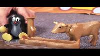 Аня и Кротик кормят зверей на ферме - Игрушки для детей - Мультики для малышей